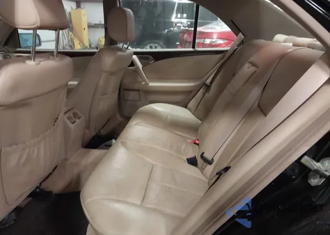 1998 Mercedes-Benz E 320 z USA, uszkodzony, nr VIN WDBJF65F6WA553191